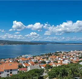 4 bedroom villa with infinity pool and sea views in Crikvencia, Rijeka, sleeps 8